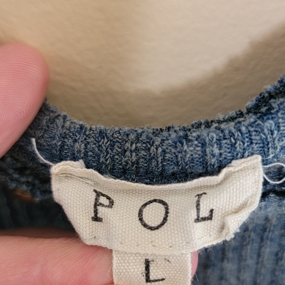 POL | Blue Ribbed Scoop Neck Tank Top with Stud Details Size Large - Picture 3 of 4